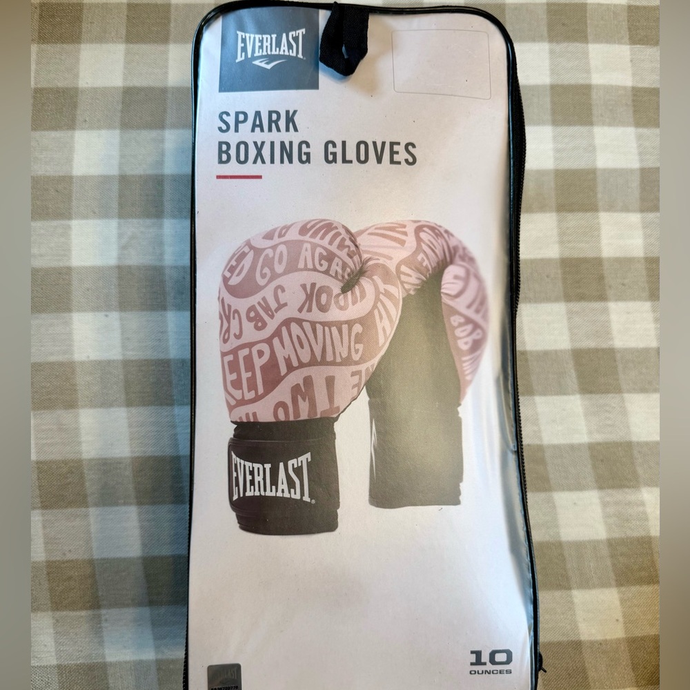 Everlast 10oz Spark Boxing Gloves Rose Gold